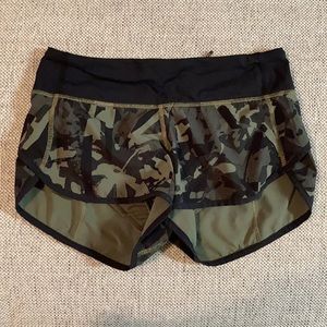 Lululemon Shorts - Size 2